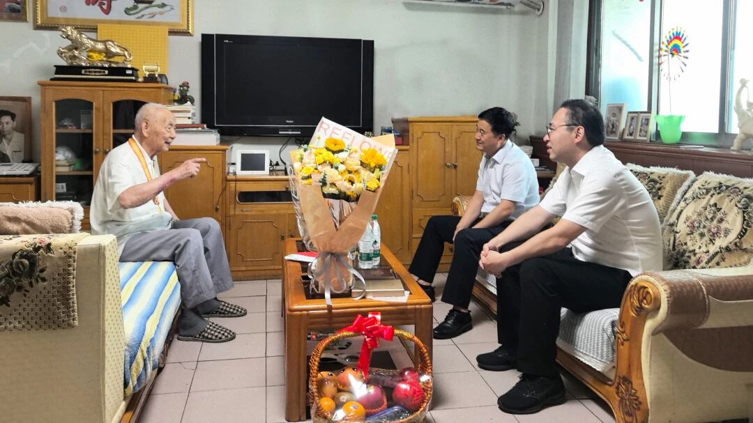 b95370b243774e22bd5a96f7f687222e