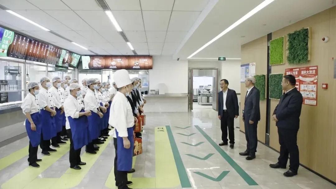 6e120855b8dc417c9005b6eb3e1a535d